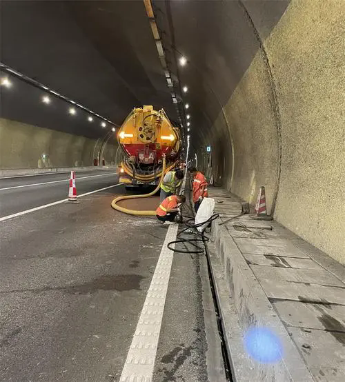 延平隧道排水渠清淤